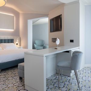 Sea Front Junior Suite